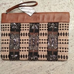 NWT Large Abercrombie Clutch